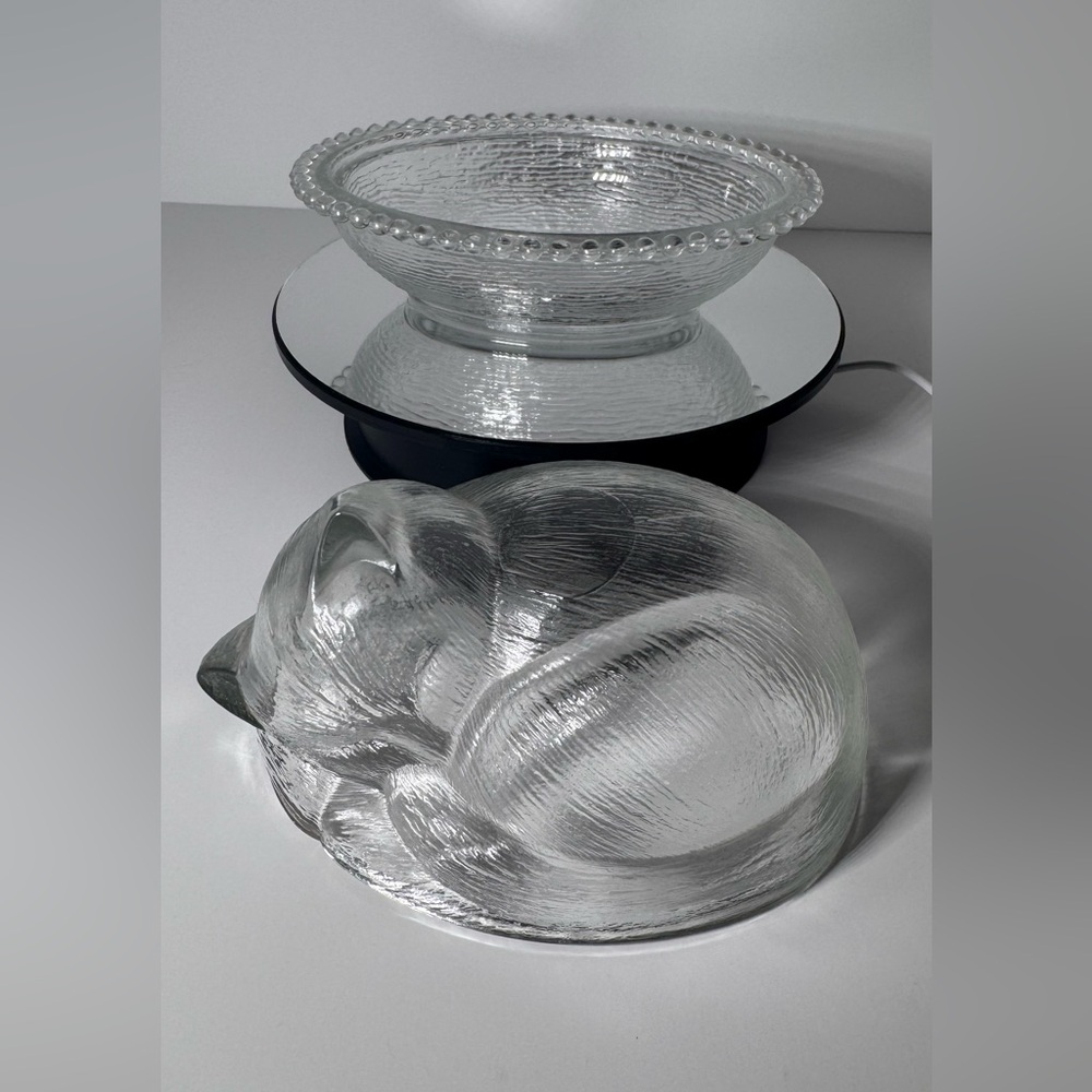 Vintage Indiana Glass Sleeping Cat On Nest Basket Covered Candy Dish Chipless - Picture 3 of 10